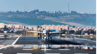 EasyJet SVQ Terminal – Seville Airport