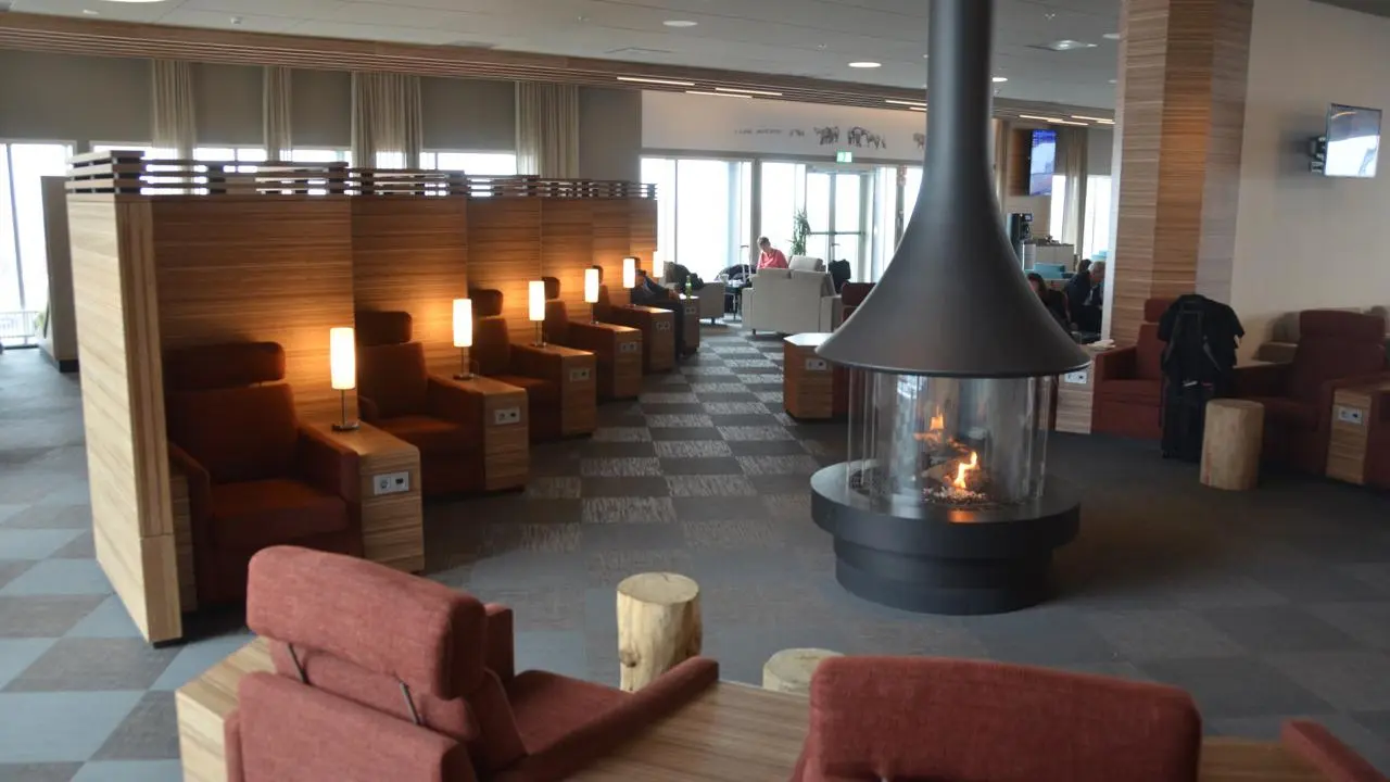 Keflavik Airport (KEF) Lounges