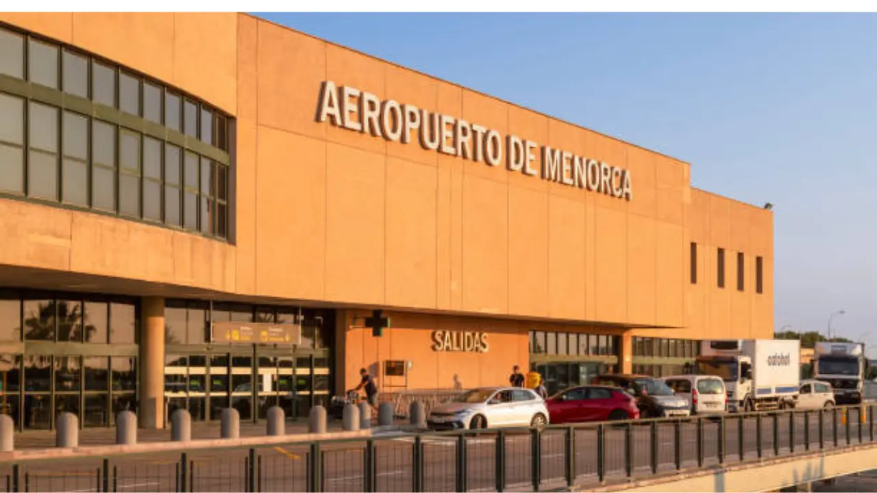 EasyJet MAH Terminal – Menorca Airport